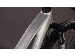 CUBE Reaction Hybrid One 600 click to zoom image