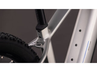 CUBE Reaction Hybrid One 800 click to zoom image