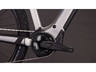 CUBE Reaction Hybrid One 800 click to zoom image