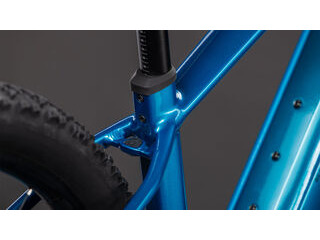 CUBE Reaction Hybrid Performance 600 click to zoom image