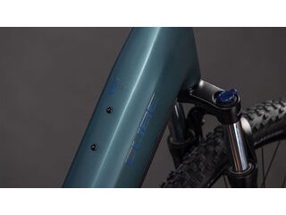 CUBE Reaction Hybrid One 600 click to zoom image