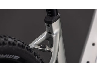 CUBE Reaction Hybrid One 600 click to zoom image