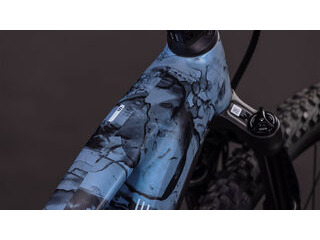 CUBE Reaction Hybrid Slt 800 click to zoom image