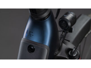 CUBE Supreme Hybrid Deluxe One 600 click to zoom image