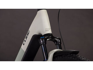 CUBE Reaction Hybrid Pro 800 Fe click to zoom image