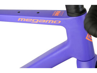 MEGAMO West 15 click to zoom image